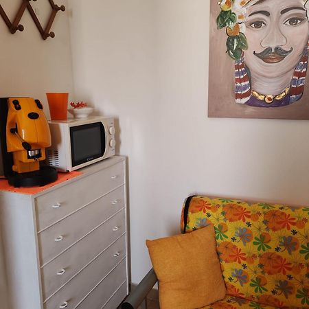 La Vecchia Badessa A Due Passi Dal Mare Apartment Macari Ngoại thất bức ảnh